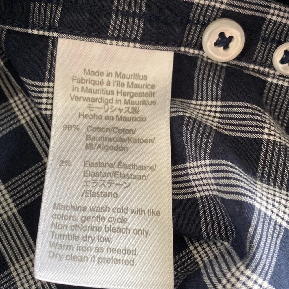 J. Crew Stretch. Size M. Slim, Secret Wash Shirting. Navy and white plaid.